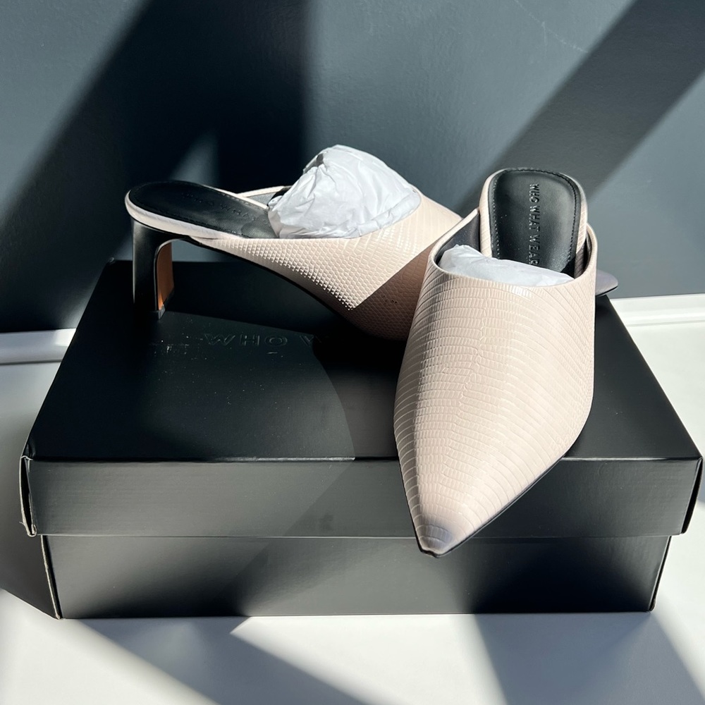 BNWT Cream with black heel, low heel slides - Picture 8 of 10